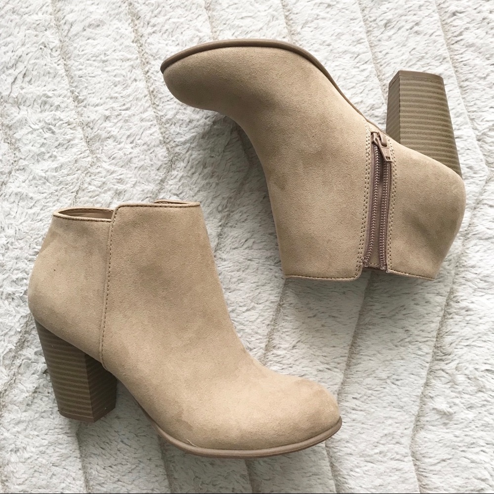 New Old Navy Tan Booties